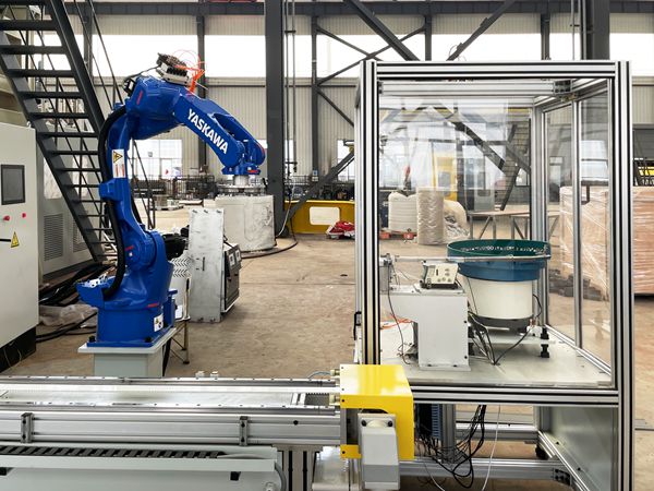 搬運機器人的搬運過程介紹 青島賽邦生產(chǎn)的搬運機器人展示