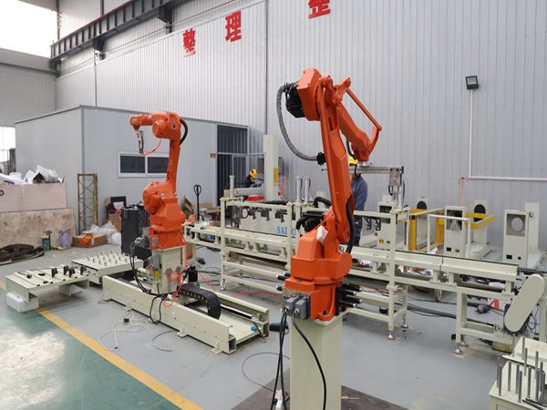 青島賽邦生產的搬運機器人展示 搬運機器人價格的影響因素