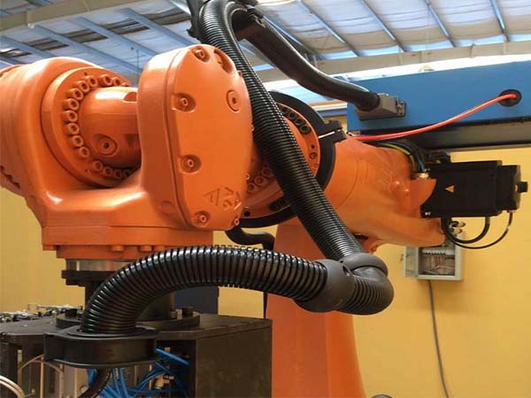 焊接機(jī)器人的控制系統(tǒng)有什么作用？