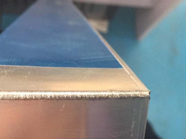 自動(dòng)焊接設(shè)備選擇焊接順序以不影響焊件變形為原則 自動(dòng)焊接設(shè)備選擇焊接順序以不影響焊件變形為原則