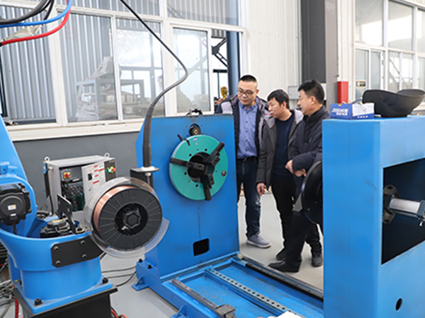 弧焊機(jī)器人選擇焊絲的注意事項(xiàng)