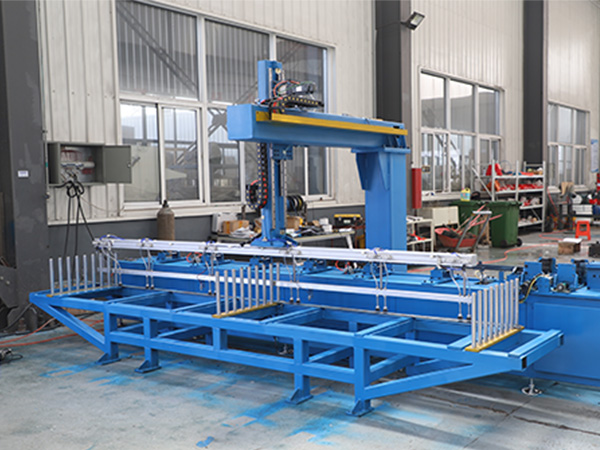 自動(dòng)焊接機(jī)器人逐步邁向節(jié)能環(huán)保 自動(dòng)焊接機(jī)器人逐步邁向節(jié)能環(huán)保