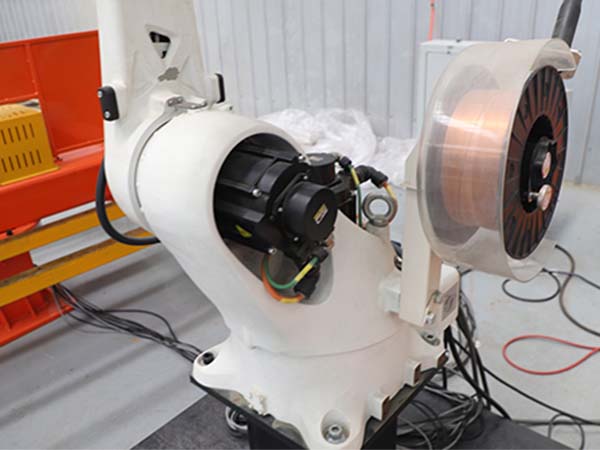 全自動激光焊接機(jī)器人多少錢一臺？