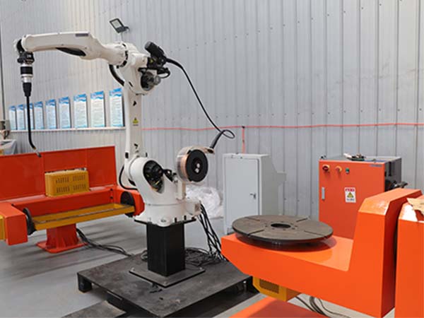 購買焊接機(jī)器人的注意事項(xiàng)