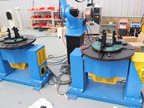 選擇焊接變位機(jī)廠家的幾個要點(diǎn)